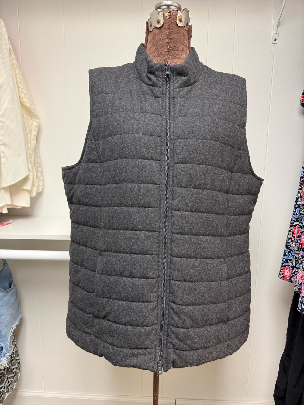 J. Jill Quilted Charcoal Gray Sleeveless Puffer Vest Size XL